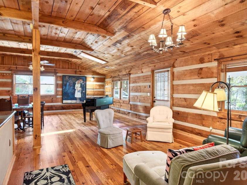 32 Seldom Home Drive, Black Mountain, NC 28711.  MLS# CAR4362440, YatesRealty ID 17794. 