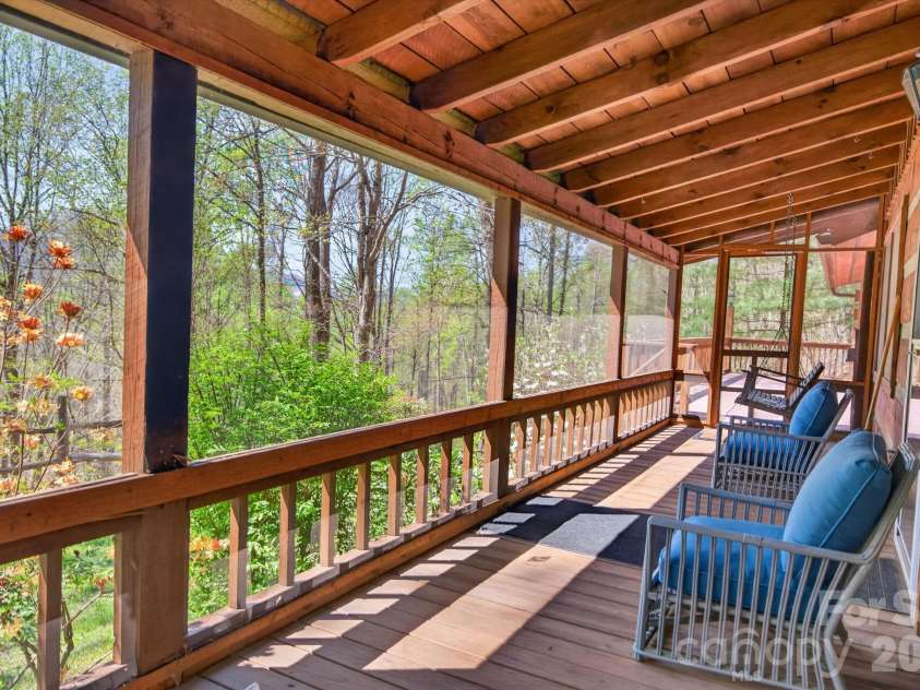 32 Seldom Home Drive, Black Mountain, NC 28711.  MLS# CAR4362440, YatesRealty ID 17794. 
