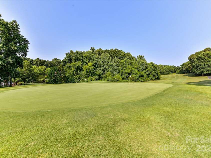 4637 Shannamara Drive, Matthews, NC 28104.  MLS# CAR4264380, YatesRealty ID 17797. Golf Course!