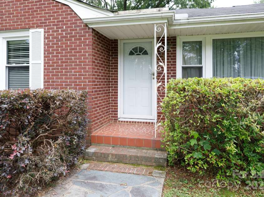 205 Hillcrest Avenue, Rock Hill, SC 29732.  MLS# CAR4266563, YatesRealty ID 17798. 