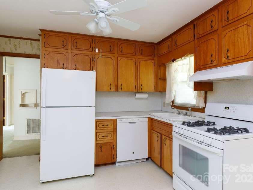 205 Hillcrest Avenue, Rock Hill, SC 29732.  MLS# CAR4266563, YatesRealty ID 17798. 