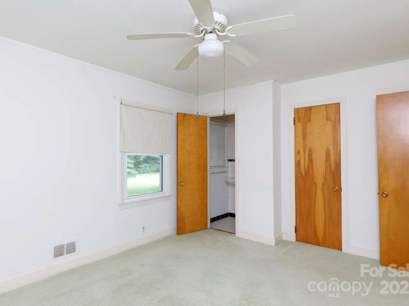 205 Hillcrest Avenue, Rock Hill, SC 29732.  MLS# CAR4266563, YatesRealty ID 17798. 