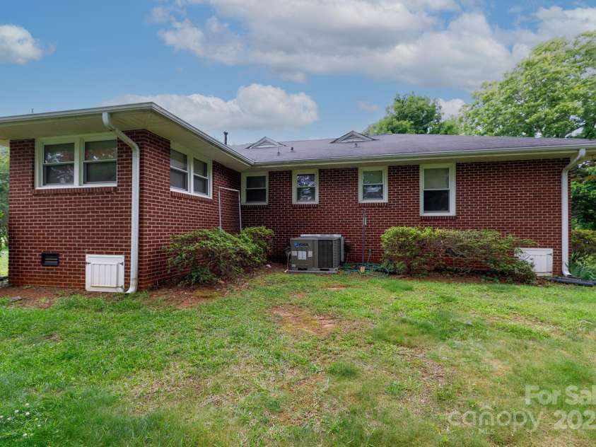 205 Hillcrest Avenue, Rock Hill, SC 29732.  MLS# CAR4266563, YatesRealty ID 17798. 