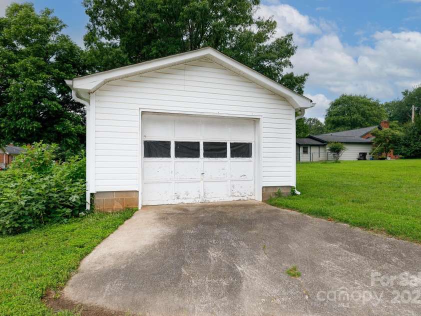 205 Hillcrest Avenue, Rock Hill, SC 29732.  MLS# CAR4266563, YatesRealty ID 17798. 