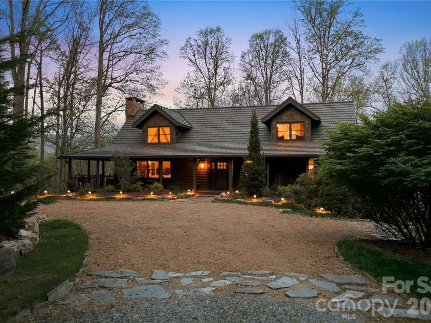 151 Man O War South, Vilas, NC 28692.  MLS# CAR4371160, YatesRealty ID 17799. 