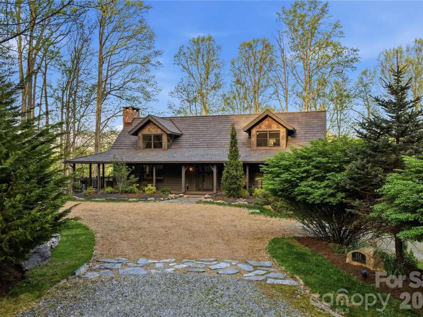 151 Man O War South, Vilas, NC 28692.  MLS# CAR4371160, YatesRealty ID 17799. 