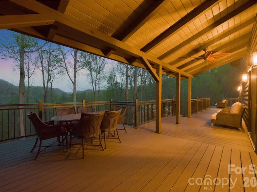 151 Man O War South, Vilas, NC 28692.  MLS# CAR4371160, YatesRealty ID 17799. 