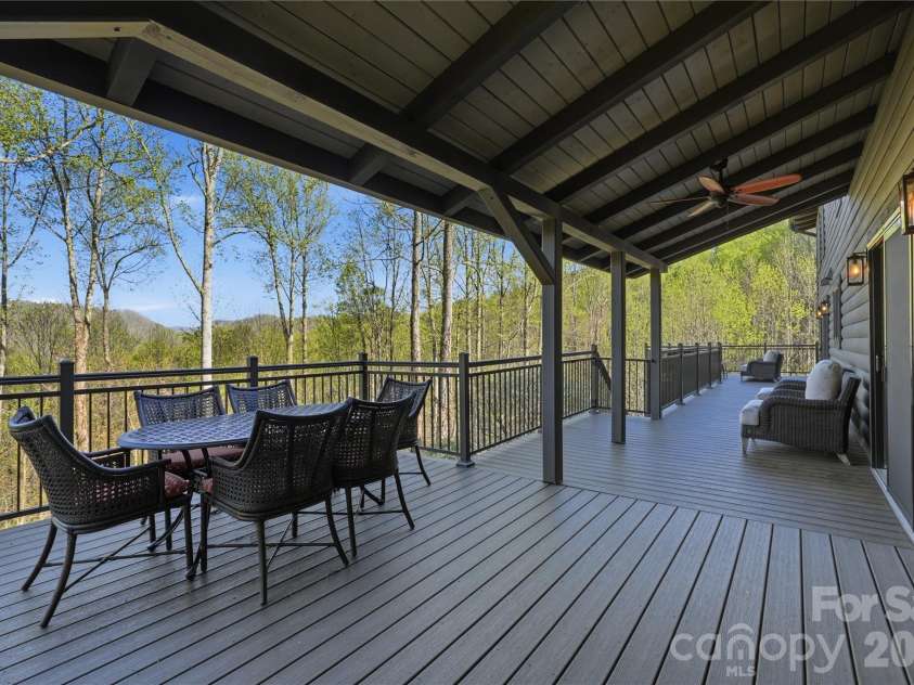 151 Man O War South, Vilas, NC 28692.  MLS# CAR4371160, YatesRealty ID 17799. 