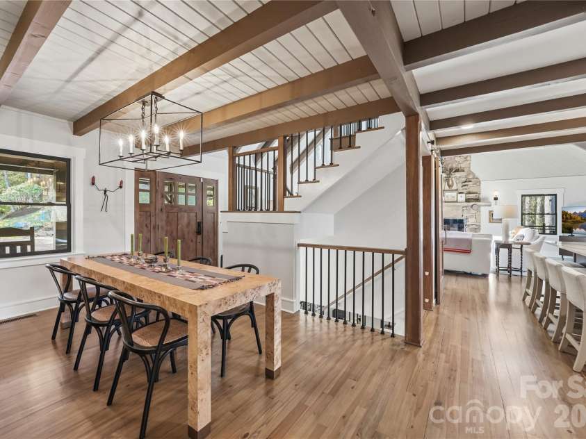 151 Man O War South, Vilas, NC 28692.  MLS# CAR4371160, YatesRealty ID 17799. 