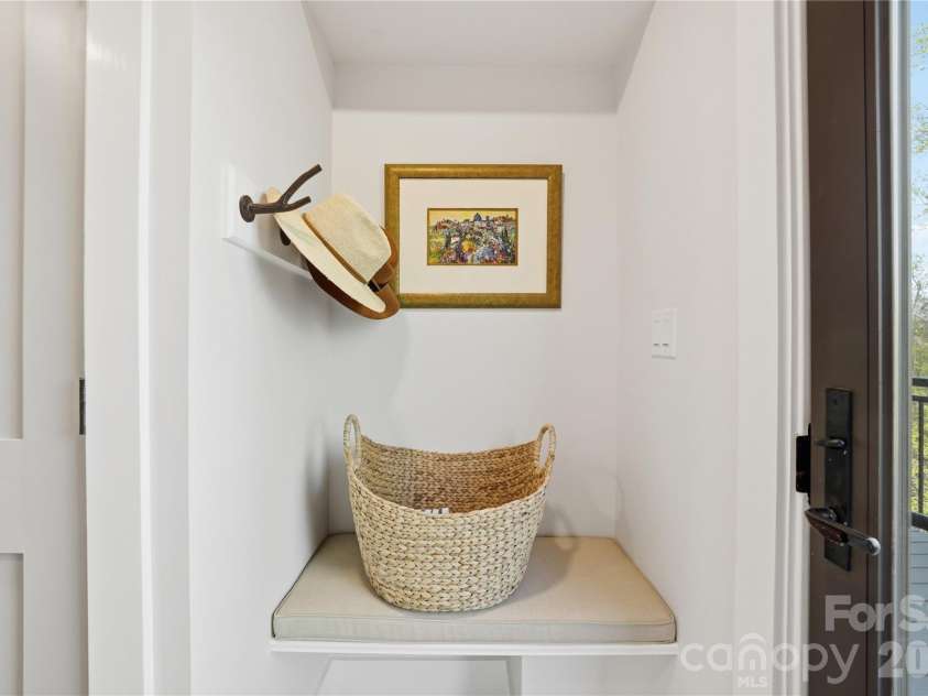 151 Man O War South, Vilas, NC 28692.  MLS# CAR4371160, YatesRealty ID 17799. 