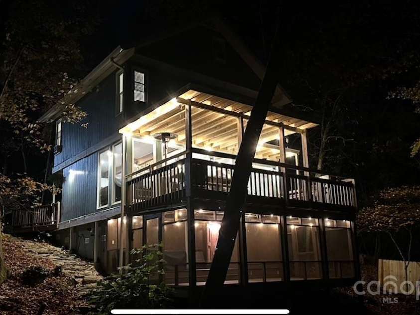 630 Shumont Road, Black Mountain, NC 28711.  MLS# CAR4269091, YatesRealty ID 178. 