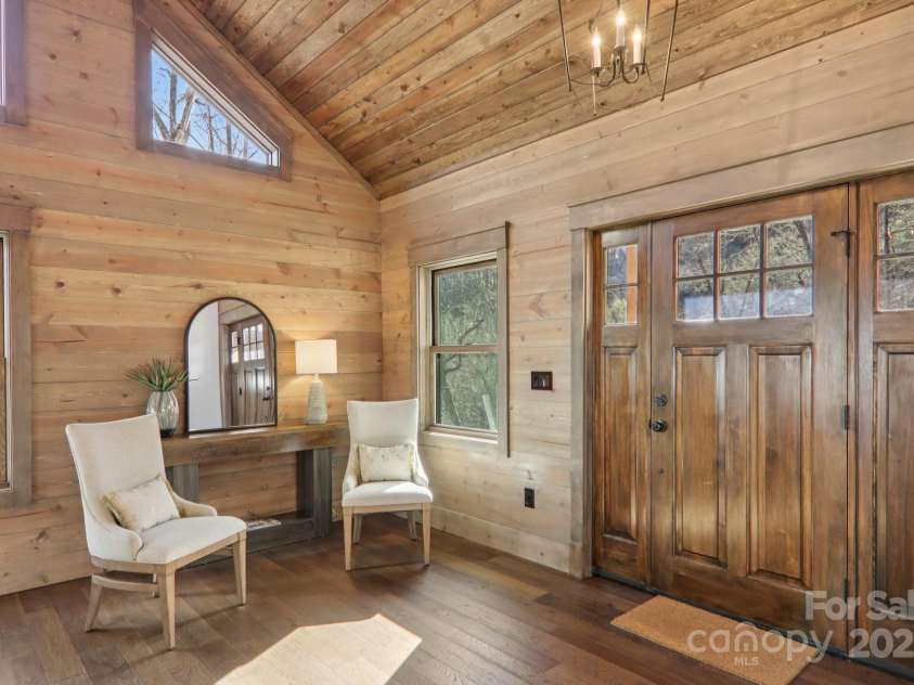 102 Iga Trail, Maggie Valley, NC 28751.  MLS# CAR4331982, YatesRealty ID 1780. 