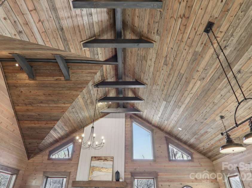 102 Iga Trail, Maggie Valley, NC 28751.  MLS# CAR4331982, YatesRealty ID 1780. 