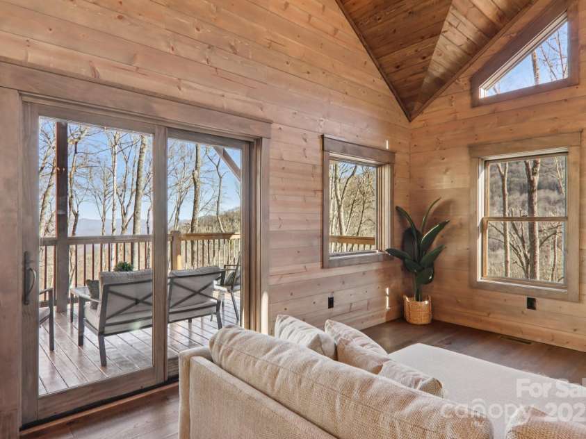 102 Iga Trail, Maggie Valley, NC 28751.  MLS# CAR4331982, YatesRealty ID 1780. 