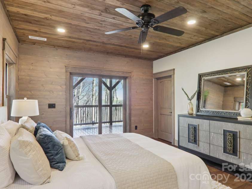 102 Iga Trail, Maggie Valley, NC 28751.  MLS# CAR4331982, YatesRealty ID 1780. 