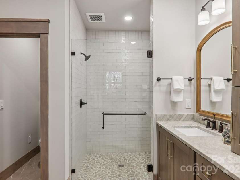 102 Iga Trail, Maggie Valley, NC 28751.  MLS# CAR4331982, YatesRealty ID 1780. 