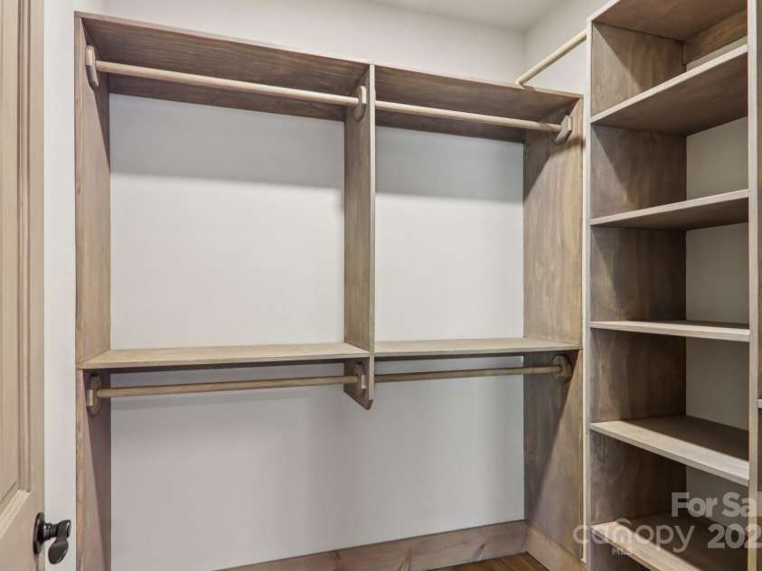 102 Iga Trail, Maggie Valley, NC 28751.  MLS# CAR4331982, YatesRealty ID 1780. 