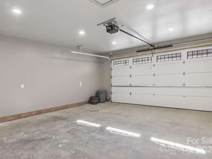 102 Iga Trail, Maggie Valley, NC 28751.  MLS# CAR4331982, YatesRealty ID 1780. 