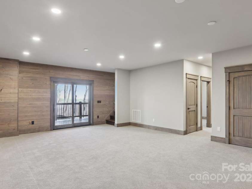 102 Iga Trail, Maggie Valley, NC 28751.  MLS# CAR4331982, YatesRealty ID 1780. 