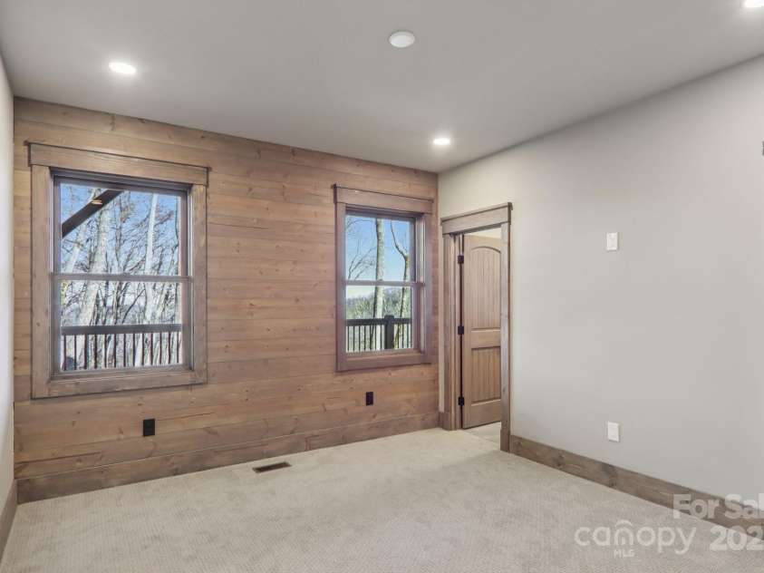 102 Iga Trail, Maggie Valley, NC 28751.  MLS# CAR4331982, YatesRealty ID 1780. 