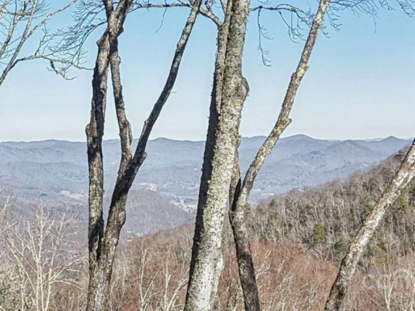 102 Iga Trail, Maggie Valley, NC 28751.  MLS# CAR4331982, YatesRealty ID 1780. 