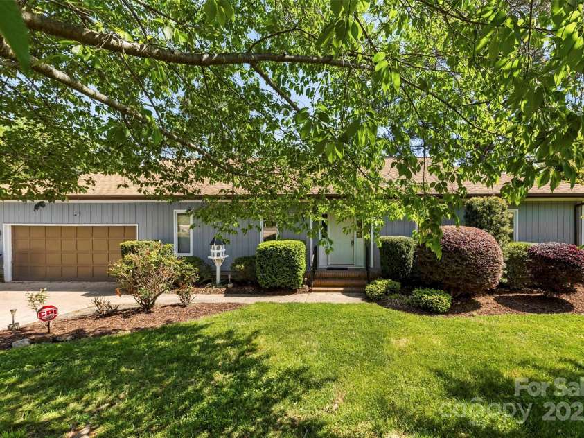 1012 Woodlark Court, Gastonia, NC 28056.  MLS# CAR4246921, YatesRealty ID 17800. 