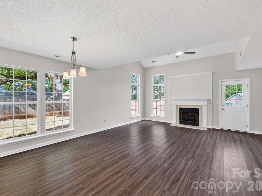 105 Willow Court, Mount Holly, NC 28120.  MLS# CAR4374264, YatesRealty ID 17800. 