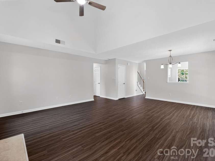 105 Willow Court, Mount Holly, NC 28120.  MLS# CAR4374264, YatesRealty ID 17800. 