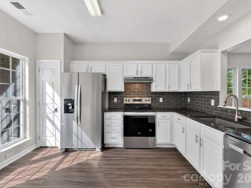 105 Willow Court, Mount Holly, NC 28120.  MLS# CAR4374264, YatesRealty ID 17800. 