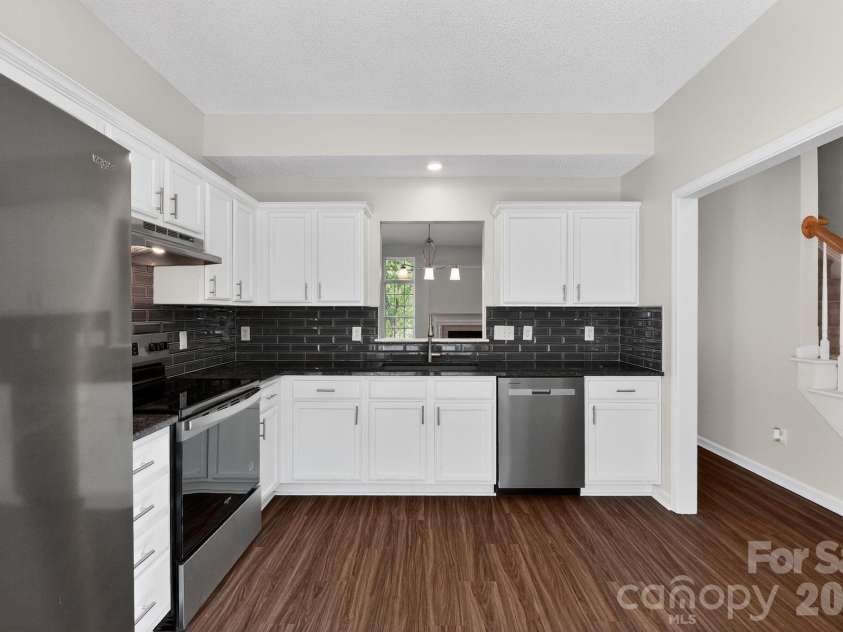 105 Willow Court, Mount Holly, NC 28120.  MLS# CAR4374264, YatesRealty ID 17800. 