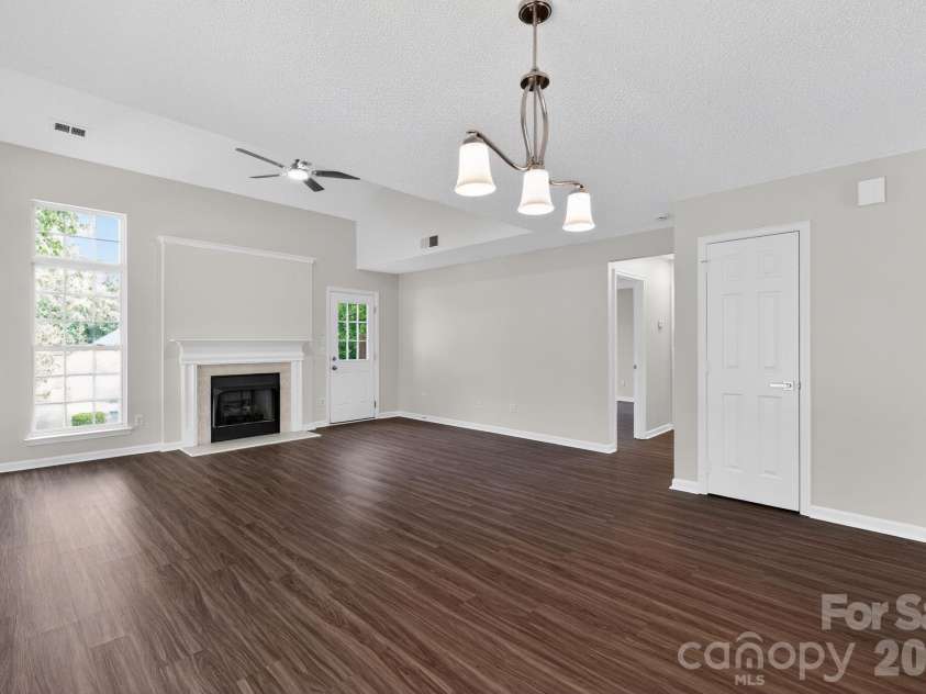 105 Willow Court, Mount Holly, NC 28120.  MLS# CAR4374264, YatesRealty ID 17800. 