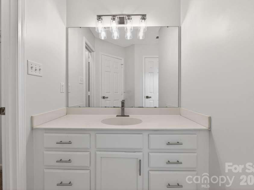 105 Willow Court, Mount Holly, NC 28120.  MLS# CAR4374264, YatesRealty ID 17800. 