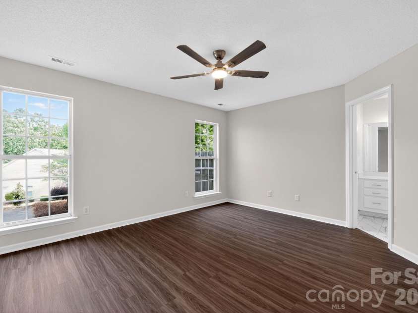105 Willow Court, Mount Holly, NC 28120.  MLS# CAR4374264, YatesRealty ID 17800. 