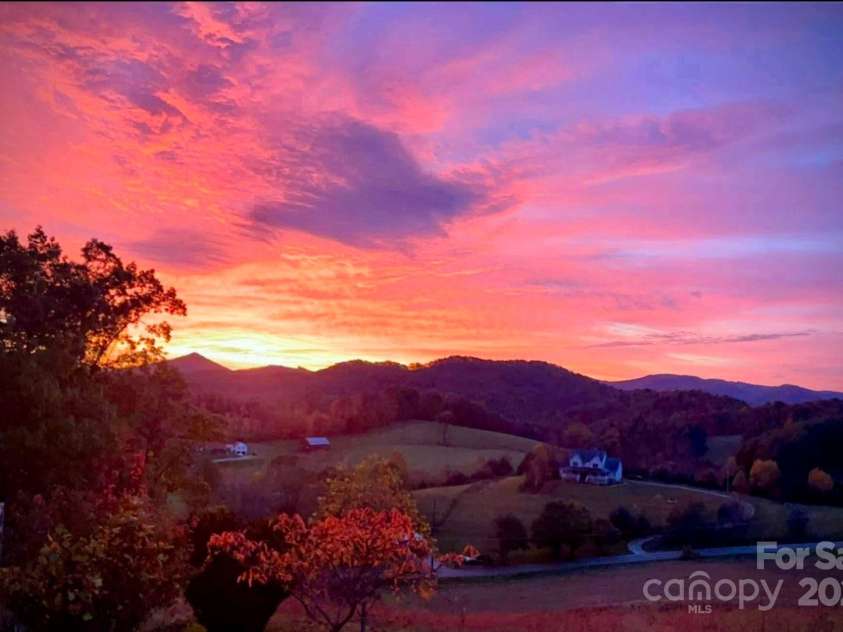 2521 Double Island Road, Green Mountain, NC 28740.  MLS# CAR4252012, YatesRealty ID 17802. 