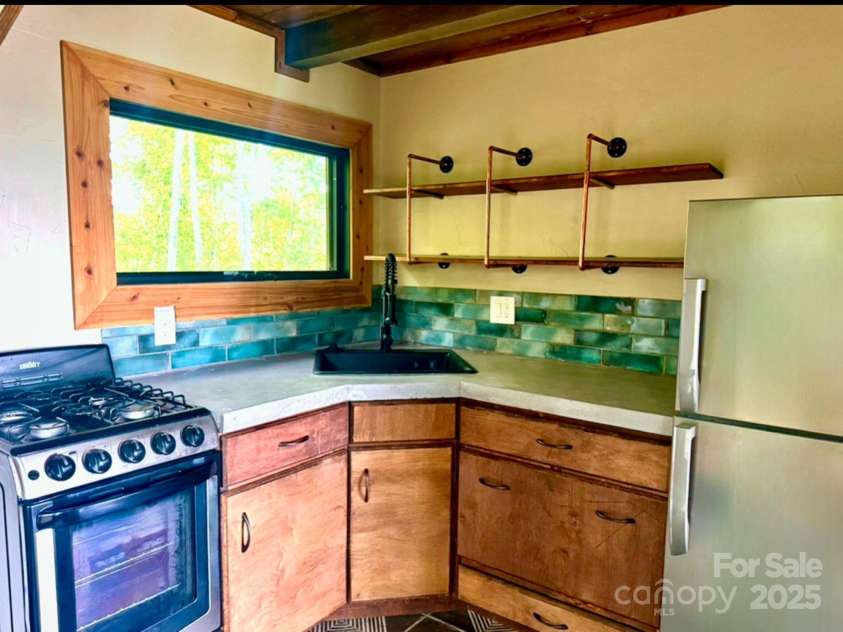 2521 Double Island Road, Green Mountain, NC 28740.  MLS# CAR4252012, YatesRealty ID 17802. 