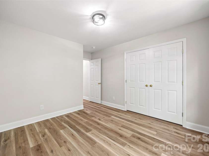 7520 Carmel Road, Charlotte, NC 28226.  MLS# CAR4372217, YatesRealty ID 17802. 