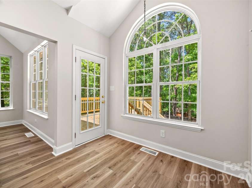 7520 Carmel Road, Charlotte, NC 28226.  MLS# CAR4372217, YatesRealty ID 17802. Beautiful windows and so much light!