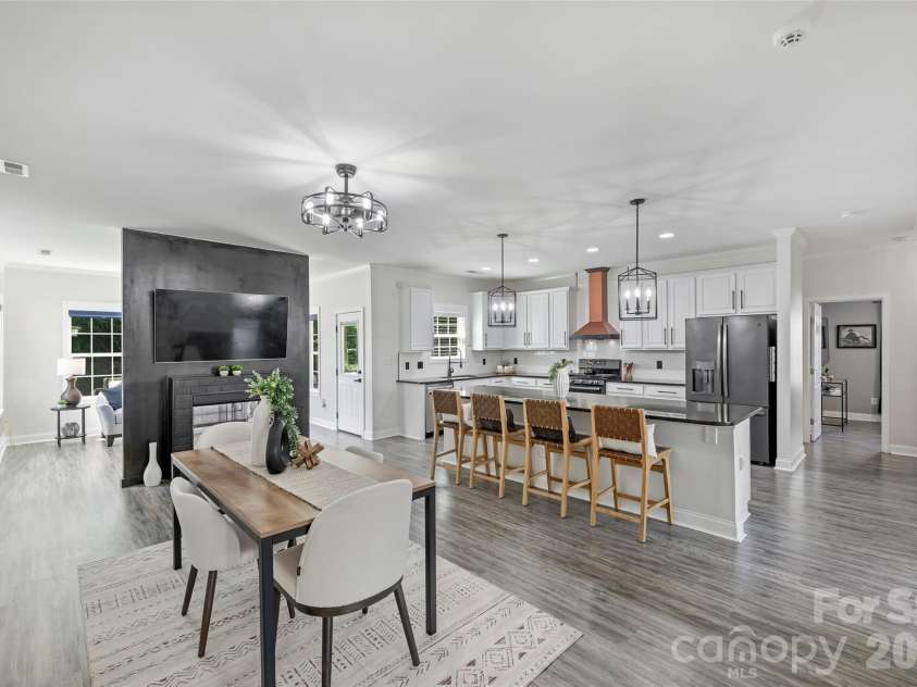 2500 Grayson Parkway, Monroe, NC 28110.  MLS# CAR4373636, YatesRealty ID 17804. 