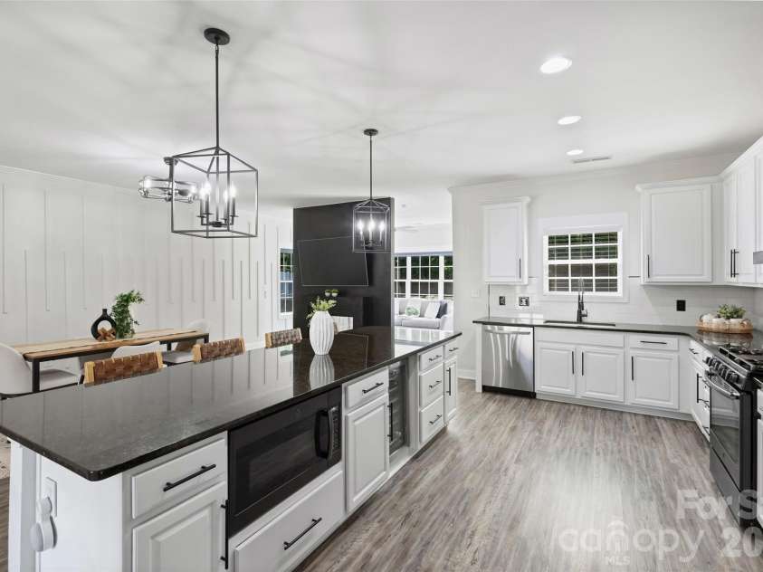 2500 Grayson Parkway, Monroe, NC 28110.  MLS# CAR4373636, YatesRealty ID 17804. 