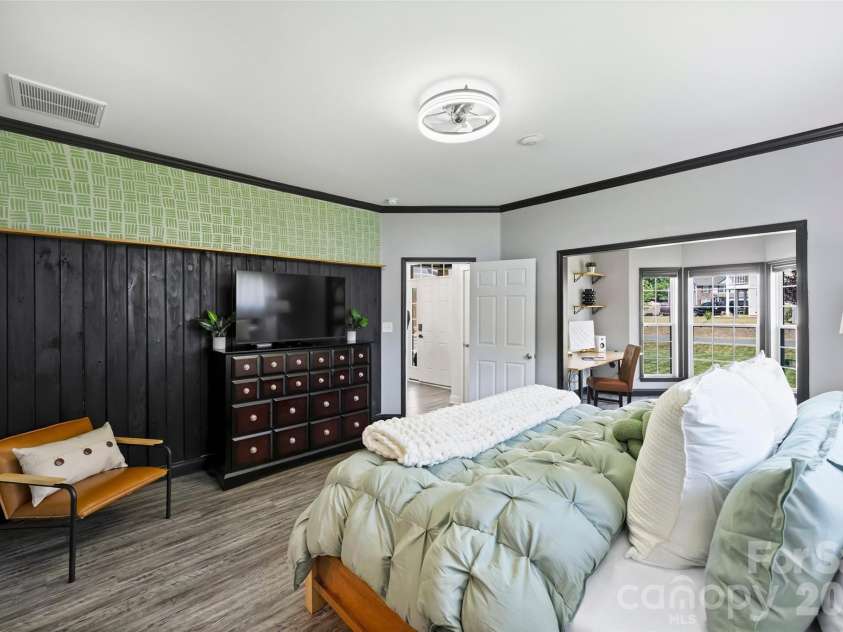 2500 Grayson Parkway, Monroe, NC 28110.  MLS# CAR4373636, YatesRealty ID 17804. 