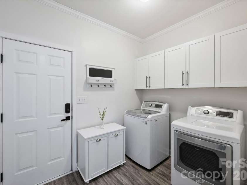 2500 Grayson Parkway, Monroe, NC 28110.  MLS# CAR4373636, YatesRealty ID 17804. Laundry Area