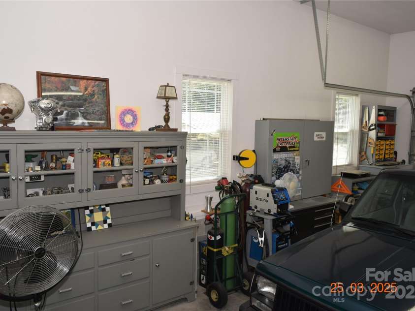 421 Mitchell Avenue, Salisbury, NC 28144.  MLS# CAR4238156, YatesRealty ID 17804. Garage Shop