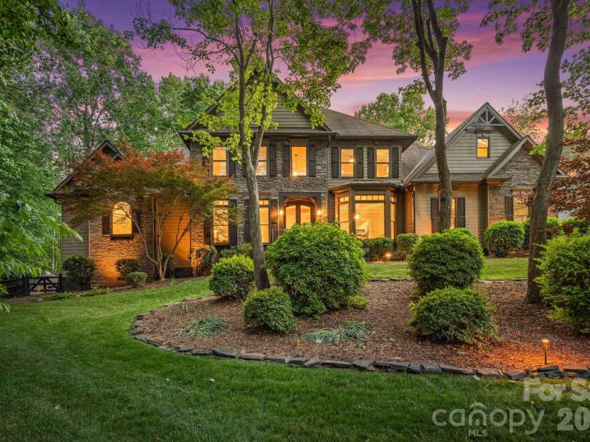 108 Chinook Court, Mooresville, NC 28117.  MLS# CAR4371736, YatesRealty ID 17805. 