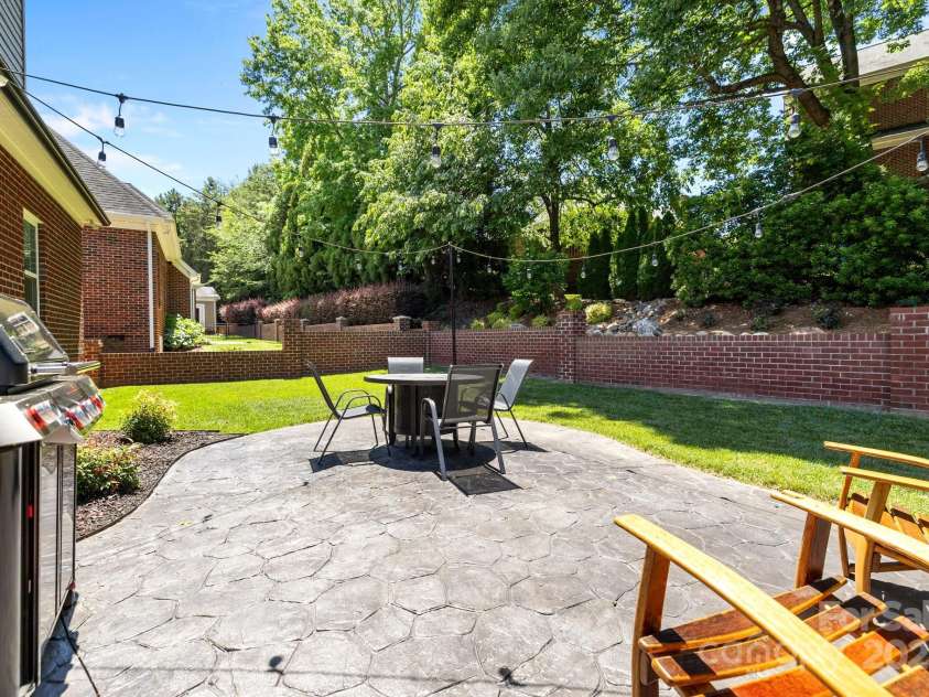 4004 Saint Andrews Court, Cramerton, NC 28032.  MLS# CAR4265985, YatesRealty ID 17805. 