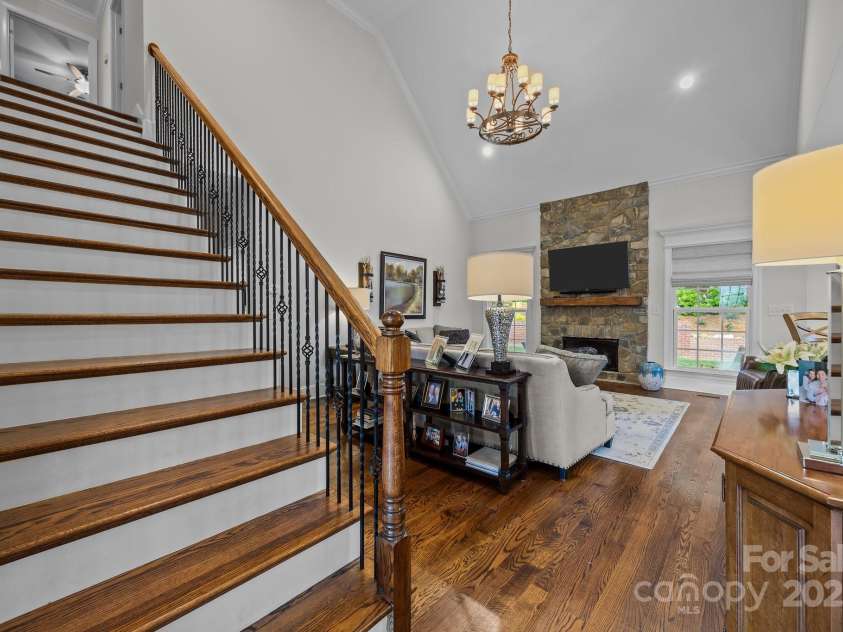 4004 Saint Andrews Court, Cramerton, NC 28032.  MLS# CAR4265985, YatesRealty ID 17805. Open layout with hardwood floors on main level