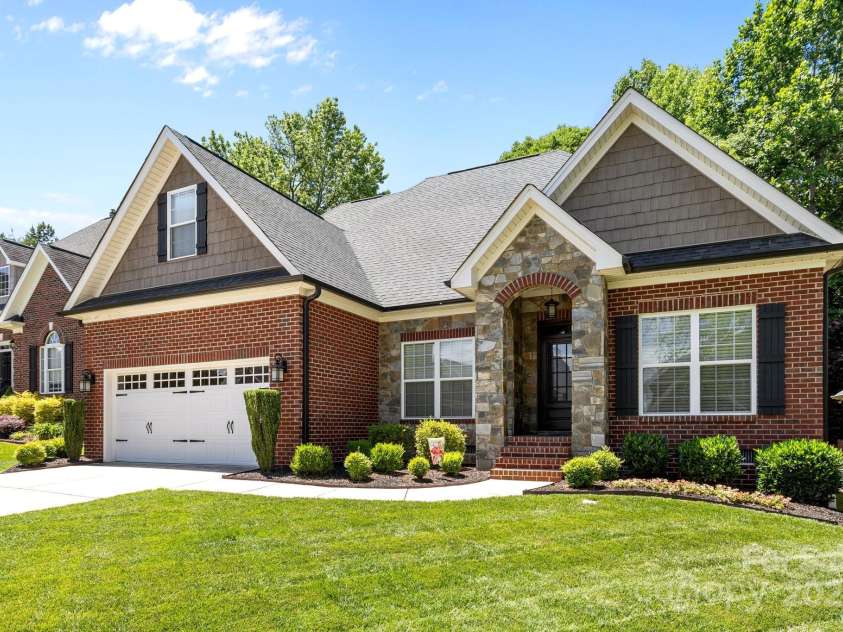 4004 Saint Andrews Court, Cramerton, NC 28032.  MLS# CAR4265985, YatesRealty ID 17805. Stone covered front entry