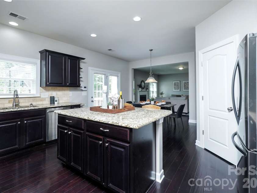 4008 Oxford Mill Road, Waxhaw, NC 28173.  MLS# CAR4371510, YatesRealty ID 17806. 