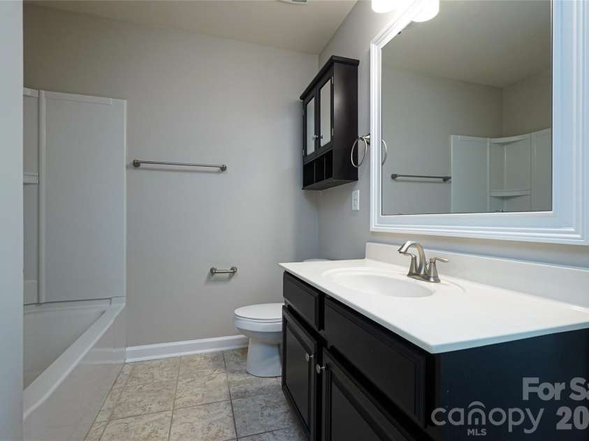 4008 Oxford Mill Road, Waxhaw, NC 28173.  MLS# CAR4371510, YatesRealty ID 17806. 