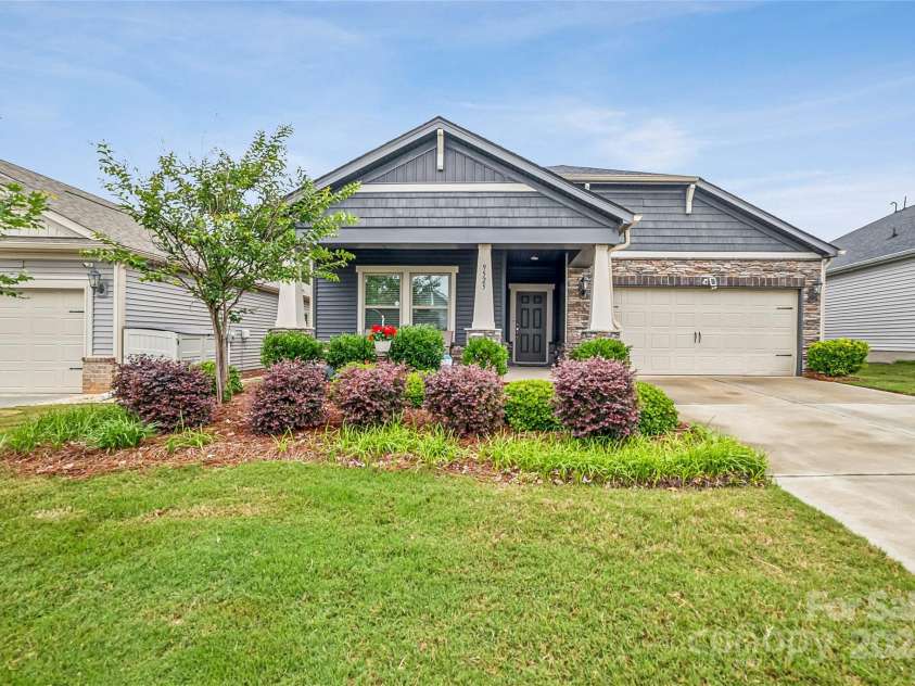 9525 Festival Way, Charlotte, NC 28215.  MLS# CAR4263190, YatesRealty ID 17807. Welcome to 9525 Festival Way!