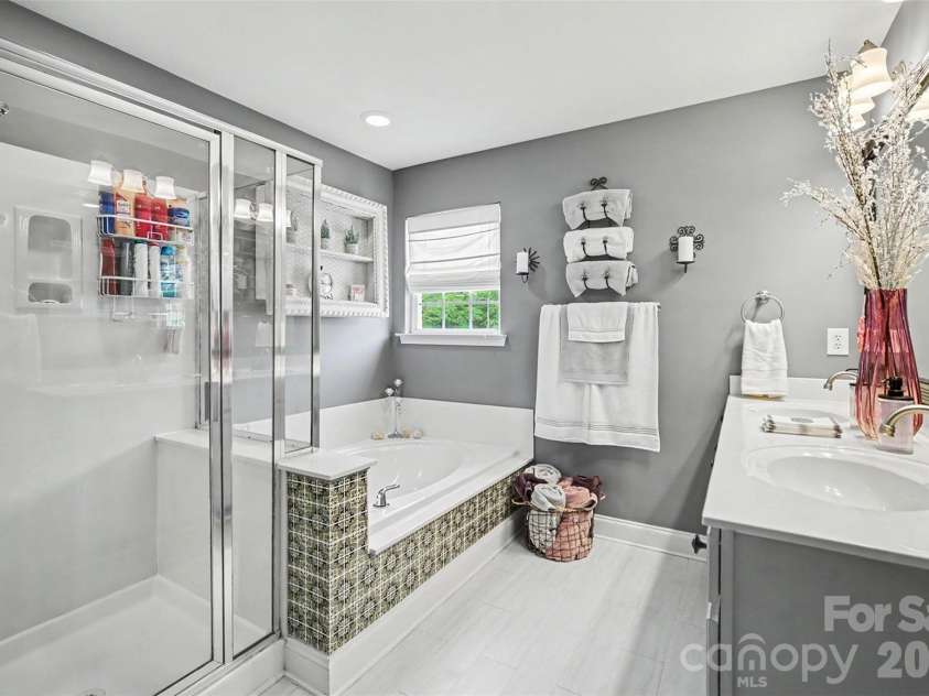 1000 Semmes Lane, Indian Trail, NC 28079.  MLS# CAR4369972, YatesRealty ID 17808. 